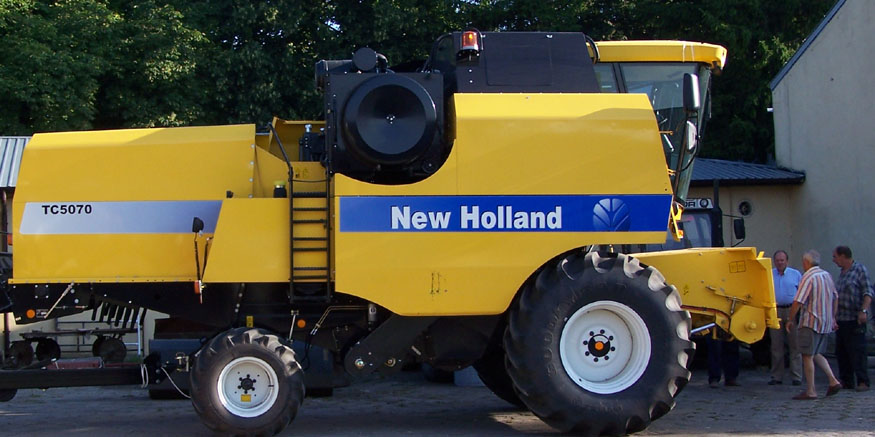 Kombajn do zbioru zb marki New Holland (110905) bytes.jpg