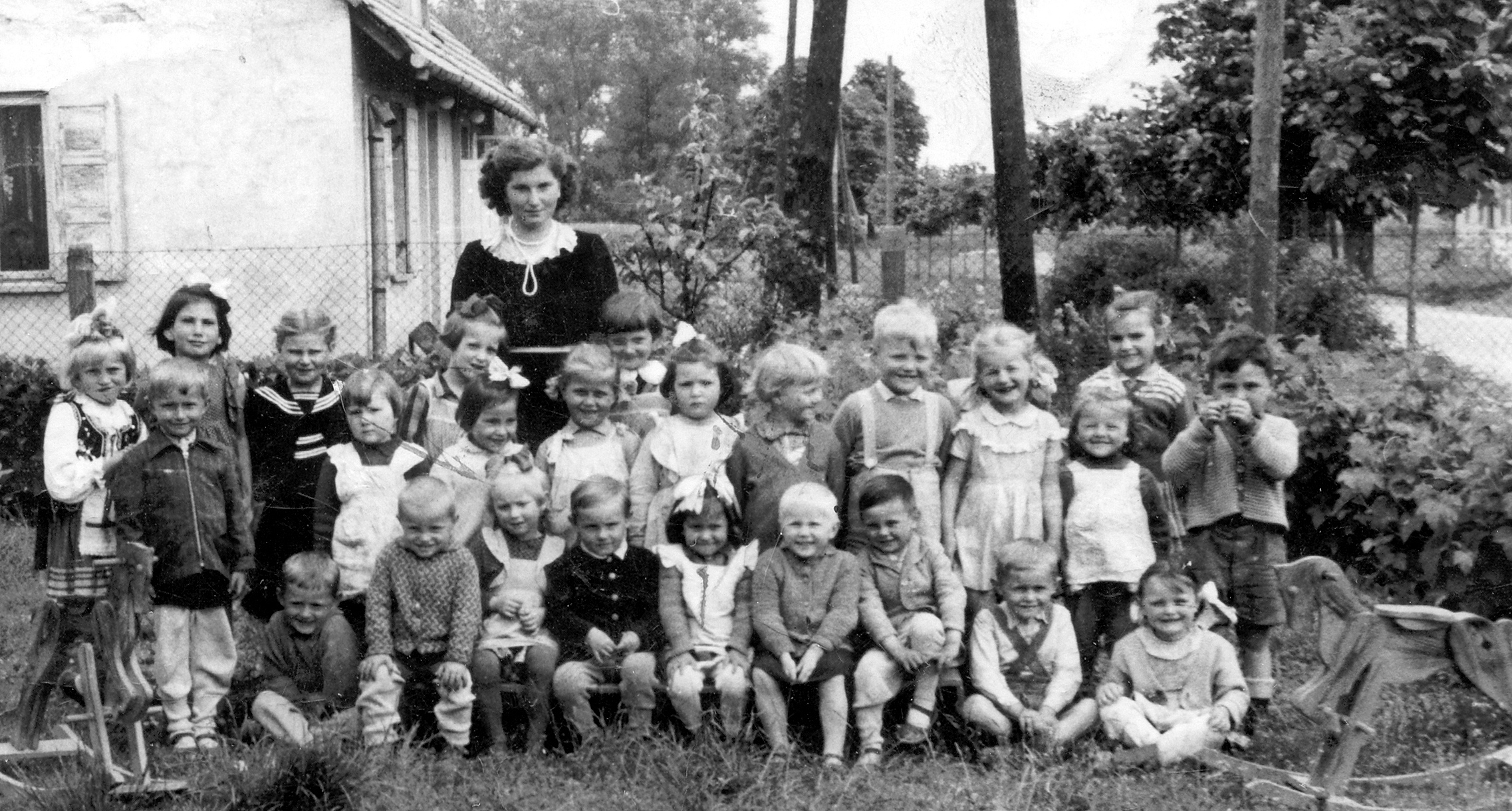 Dzieci z przedszkole w Radzikowie (lata 1958-64)